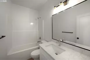 306 19th St, Springfield, OR 97477 - Photo 22