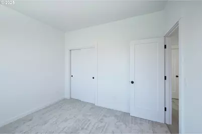 306 19th St, Springfield, OR 97477 - Photo 18