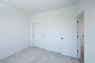 306 19th St, Springfield, OR 97477 - Photo 18