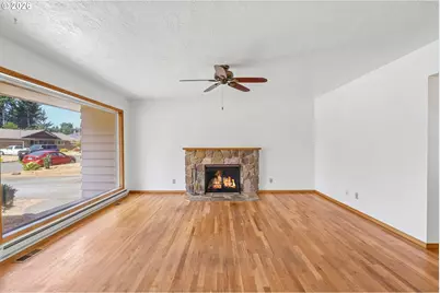 413 Little Rock Way, Vancouver, WA 98664 - Photo 8