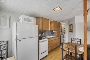 18699 NE Marine Dr, Portland, OR 97230 - Photo 6