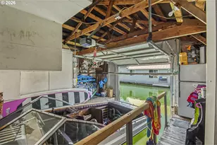 18699 NE Marine Dr, Portland, OR 97230 - Photo 10
