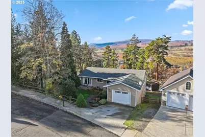 522 W 22nd St, The Dalles, OR 97058 - Photo 4