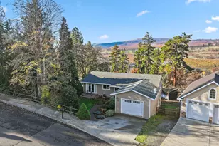 522 W 22nd St, The Dalles, OR 97058 - Photo 4