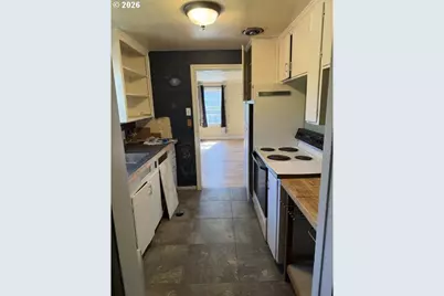 54 E 24th Ave, Eugene, OR 97405 - Photo 8
