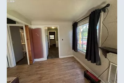 54 E 24th Ave, Eugene, OR 97405 - Photo 14