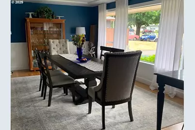 10311 NE Russell Ct, Portland, OR 97220 - Photo 8