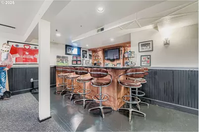 10311 NE Russell Ct, Portland, OR 97220 - Photo 32