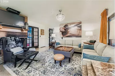 10311 NE Russell Ct, Portland, OR 97220 - Photo 14