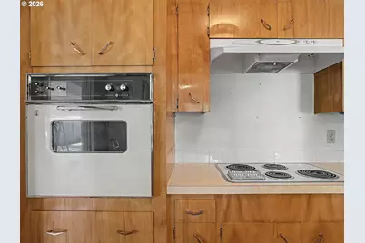 250 SE Juniper Ave, Gresham, OR 97080 - Photo 14