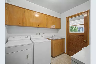 250 SE Juniper Ave, Gresham, OR 97080 - Photo 34