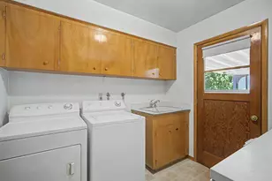 250 SE Juniper Ave, Gresham, OR 97080 - Photo 34