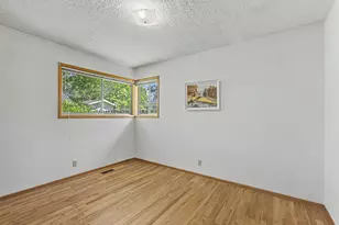250 SE Juniper Ave, Gresham, OR 97080 - Photo 26