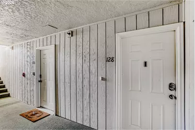 11046 SW Greenburg Rd #128, Portland, OR 97223 - Photo 4