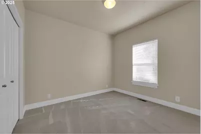 3755 Julia Loop, Eugene, OR 97404 - Photo 24