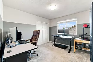 1947 N Knott Ct, Canby, OR 97013 - Photo 28