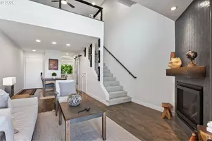118 N Hayden Bay Dr, Portland, OR 97217 - Photo 2