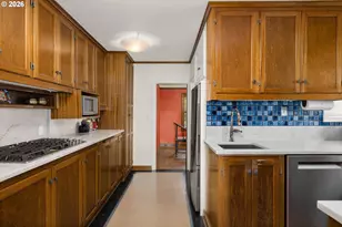 3852 NE Alameda St, Portland, OR 97212 - Photo 8