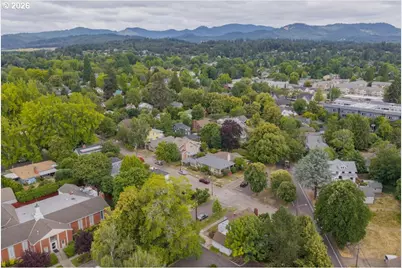 204 NW 27th St, Corvallis, OR 97330 - Photo 46