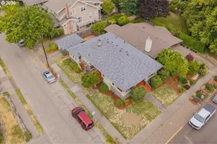 204 NW 27th St, Corvallis, OR 97330 - Photo 4