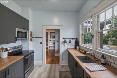 204 NW 27th St, Corvallis, OR 97330 - Photo 16