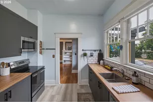 204 NW 27th St, Corvallis, OR 97330 - Photo 16