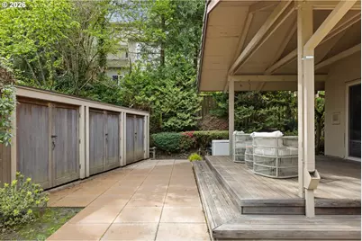 560 Milburn Ct, Lake Oswego, OR 97034 - Photo 28