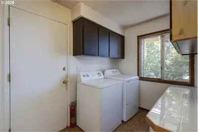 41300 Kingston Lyons Dr, Stayton, OR 97383 - Photo 10