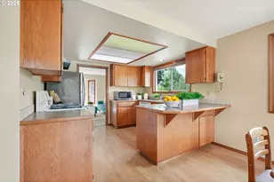 462 NE 24th Ave, Hillsboro, OR 97124 - Photo 8