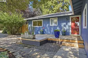 792 SE Cedar St, Dundee, OR 97115 - Photo 2
