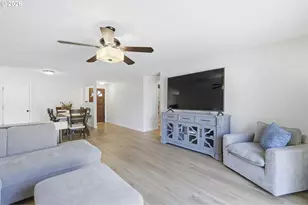 792 SE Cedar St, Dundee, OR 97115 - Photo 8