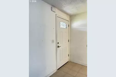 2385 19th St, Florence, OR 97439 - Photo 4