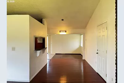 2385 19th St, Florence, OR 97439 - Photo 8