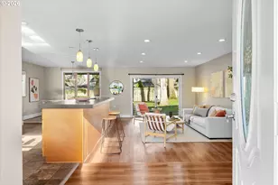 14815 SW Bonnie Brae St, Beaverton, OR 97007 - Photo 4