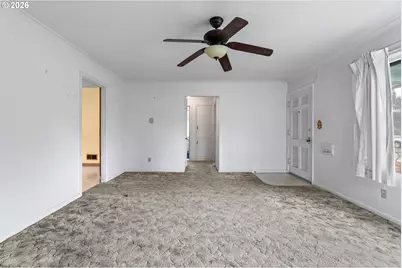 6818 SE 67th Ave, Portland, OR 97206 - Photo 8