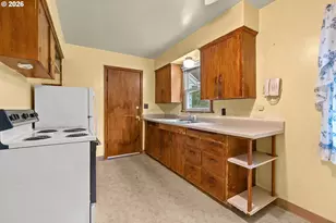 6818 SE 67th Ave, Portland, OR 97206 - Photo 10