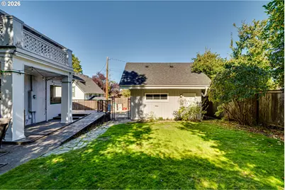 2001 Columbia St, Eugene, OR 97403 - Photo 40