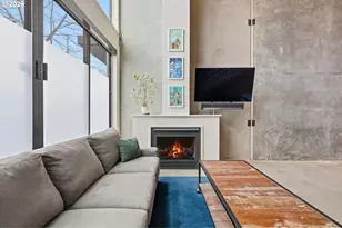 4426 SE Hawthorne Blvd, Portland, OR 97215 - Photo 8