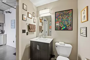 4426 SE Hawthorne Blvd, Portland, OR 97215 - Photo 20