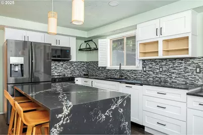 18335 SE 370th Ave, Sandy, OR 97055 - Photo 6