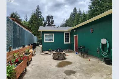 2420 Jefferson St, Port Orford, OR 97465 - Photo 30