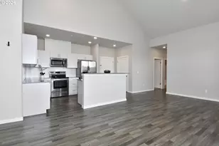 17181 SW Snowdale St, Beaverton, OR 97007 - Photo 12
