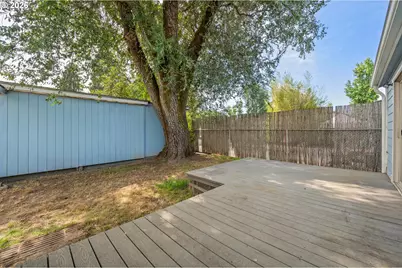 1995 J St, Springfield, OR 97477 - Photo 30