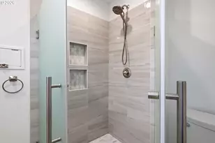 2057 SE 72nd Ave, Portland, OR 97215 - Photo 26