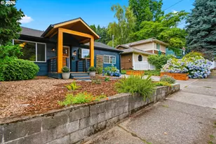 2057 SE 72nd Ave, Portland, OR 97215 - Photo 2