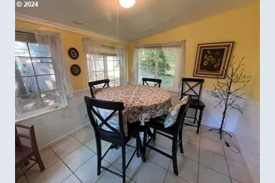 90988 Angels Flight Rd, Walterville, OR 97489 - Photo 12