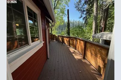 90988 Angels Flight Rd, Walterville, OR 97489 - Photo 4