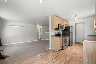 2122 NW 14th St, Gresham, OR 97030 - Photo 12