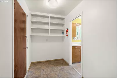 448 NE 10th St, Newport, OR 97365 - Photo 16