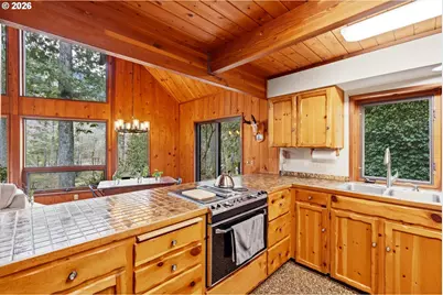 57206 E Marmot Rd, Sandy, OR 97055 - Photo 10